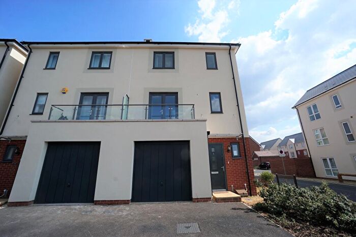 6 Bedroom Town House To Rent In Slade Baker Way, Scholar's Chase, Stoke Gifford, Bristol, BS16