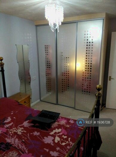 3 Bedroom Semi-Detached House To Rent In Hunters Way, Slough, SL1