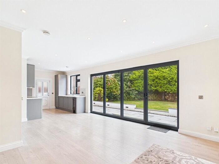 3 Bedroom Bungalow To Rent In Cramond Terrace, Cramond, Edinburgh, EH4