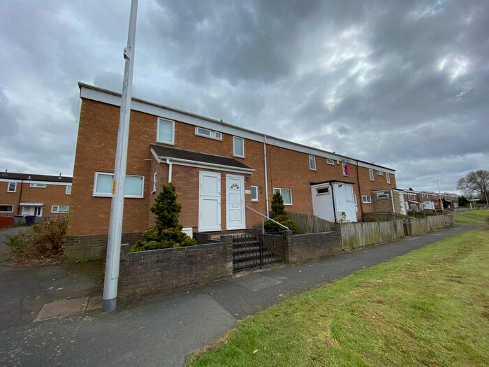 3 Bedroom End Of Terrace House To Rent In Wealdstone, Telford, Wrekin, TF7