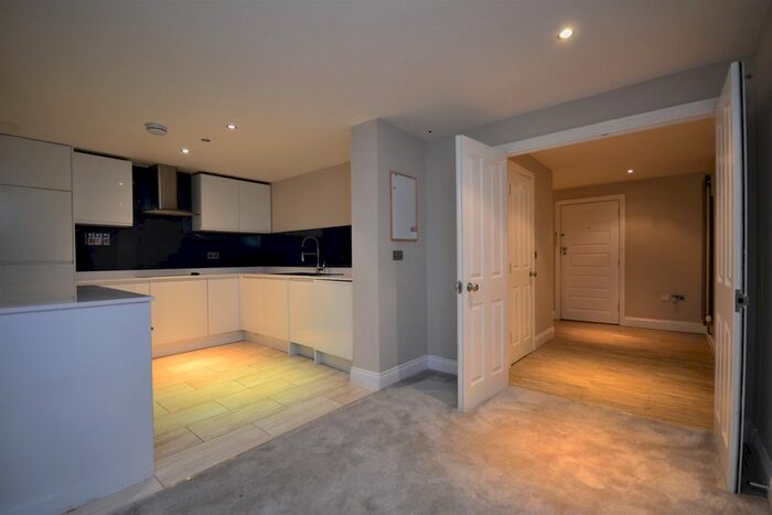 2 Bedroom Flat To Rent In Widmore Road, Bromley, BR1