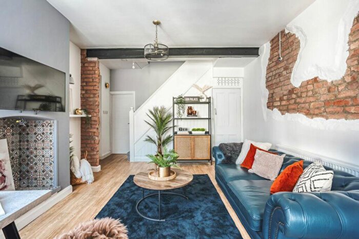 4 Bedroom Property To Rent In Peach Street Derby, DE22