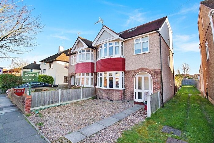 4 Bedroom Semi-Detached House For Sale In Amhurst Gardens, Isleworth, TW7