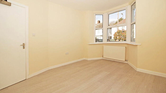 6 Bedroom Terraced House To Rent In Riverdale Road, Erith, DA8