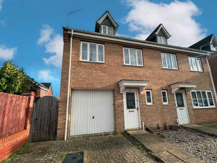 4 Bedroom House To Rent In Alicante Way, Norwich, NR5