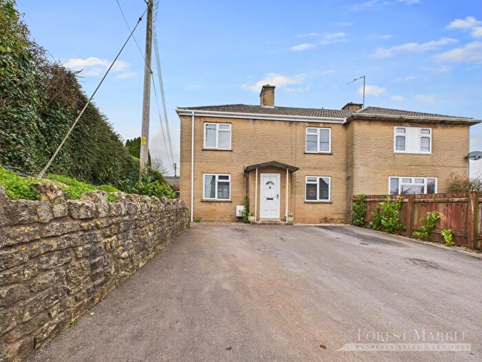 3 Bedroom Semi-Detached House For Sale In Middlemead, Stratton-On-The-Fosse, BA3