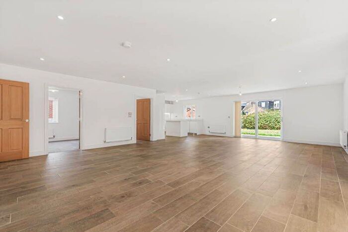 4 Bedroom Detached Bungalow For Sale In Regent Way, Brentwood, CM14