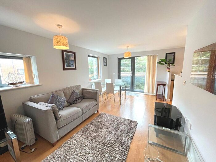 2 Bedroom Apartment To Rent In Woodin's Way, Oxford, OX1