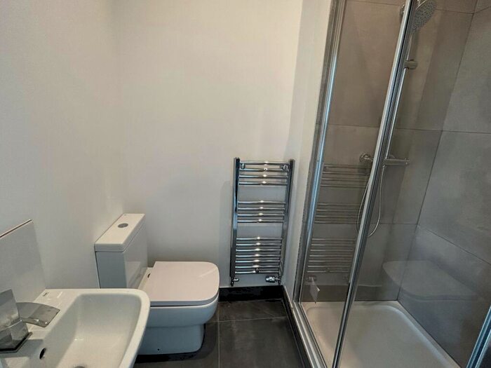 Apartment To Rent In Apt, Silver Street, Bury, BL9