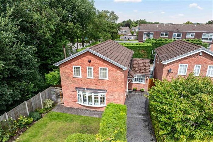 3 Bedroom Detached House For Sale In Arbour Crescent, Tytherington, SK10