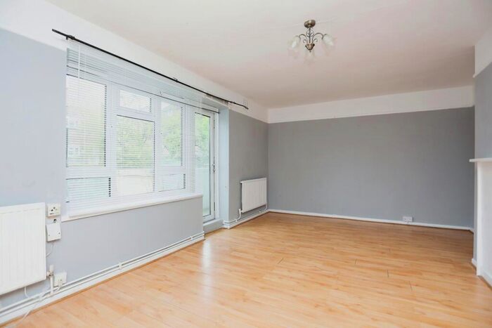 2 Bedroom Flat For Sale In Baizdon Road, London, SE3