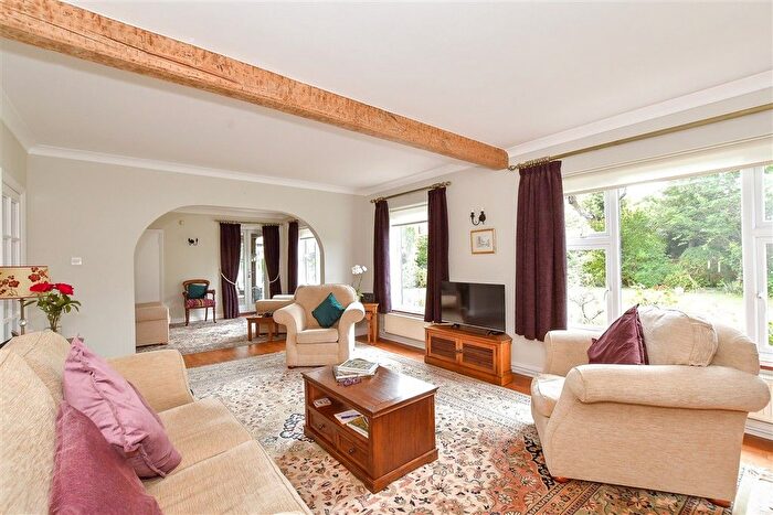 4 Bedroom Detached House For Sale In Linden Road, Bognor Regis, West Sussex, PO21