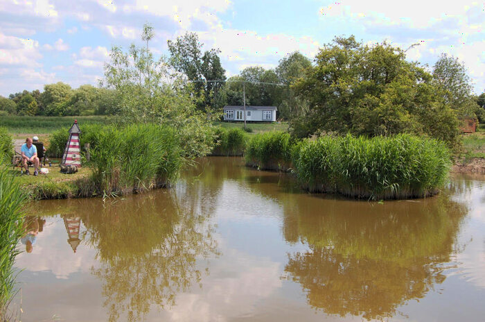 2 Bedroom Park Home For Sale In Bedford Bank, Wisbech, PE14