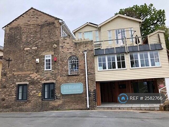 2 Bedroom Flat To Rent In Walnut Tree Lane, Sudbury, CO10