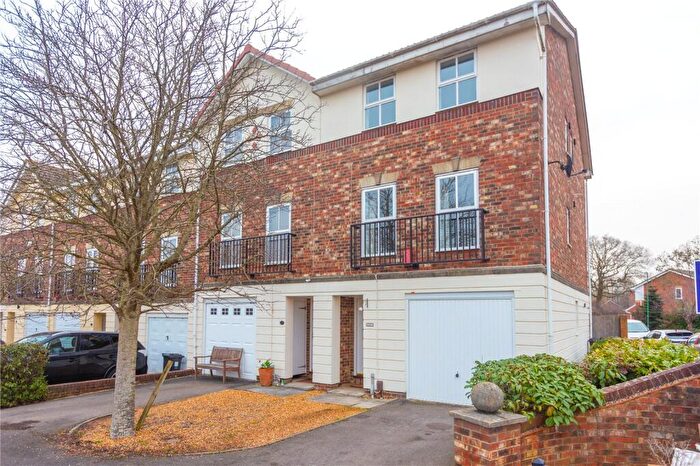 4 Bedroom End Of Terrace House To Rent In Salmons Way, Emersons Green, Bristol, Gloucestershire, BS16