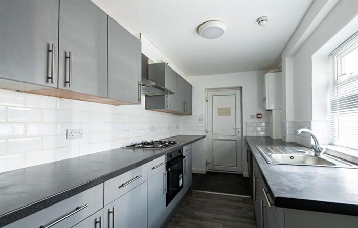 2 Bedroom Flat To Rent In Montpelier Road, Nottingham, NG7