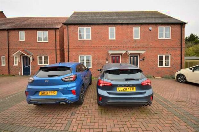 3 Bedroom Semi-Detached House To Rent In Ivy Grange, Bilton, Rugby, Warwickshire, CV22