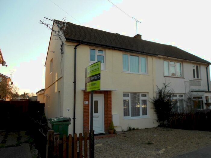 2 Bedroom Ground Maisonette To Rent In Redhill, Surrey, RH1