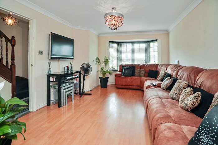 4 Bedroom Detached House For Sale In Polton Vale, Loanhead, Midlothian, EH20