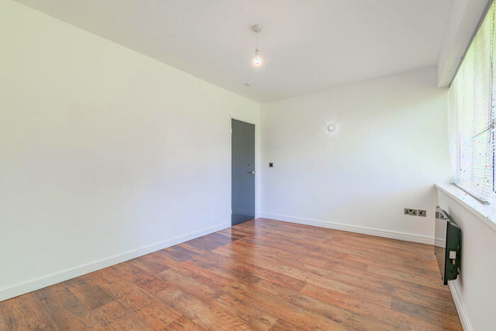2 Bedroom Apartment To Rent In Pershore Road, Birmingham, West Midlands, B5