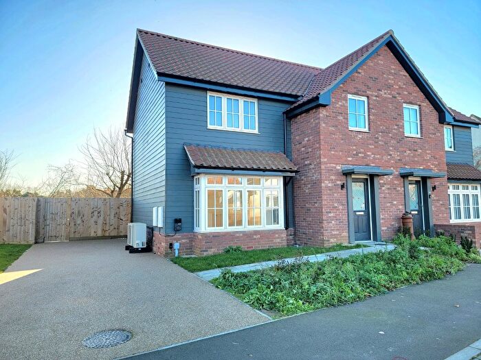 3 Bedroom Semi Detached House For Sale In Exeter Road, Claydon, Ipswich, Suffolk, IP6