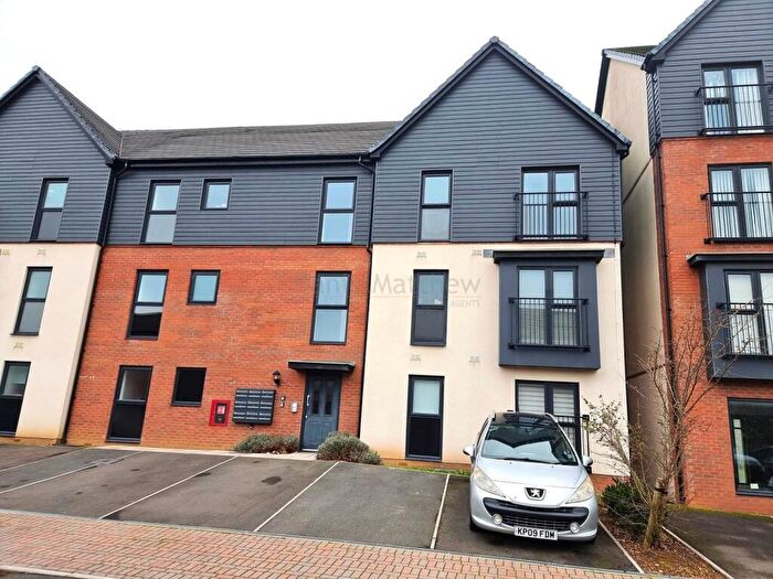 2 Bedroom Flat For Sale In Ffordd Penrhyn, Barry., CF62