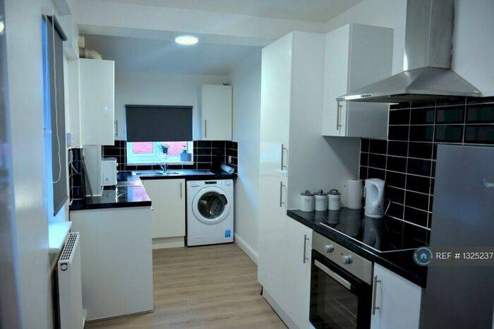 3 Bedroom Terraced House To Rent In Spansyke Street, Doncaster, DN4