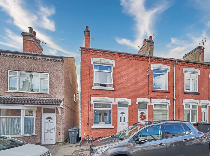 3 Bedroom End Of Terrace House For Sale In Manor Street, Hinckley, LE10