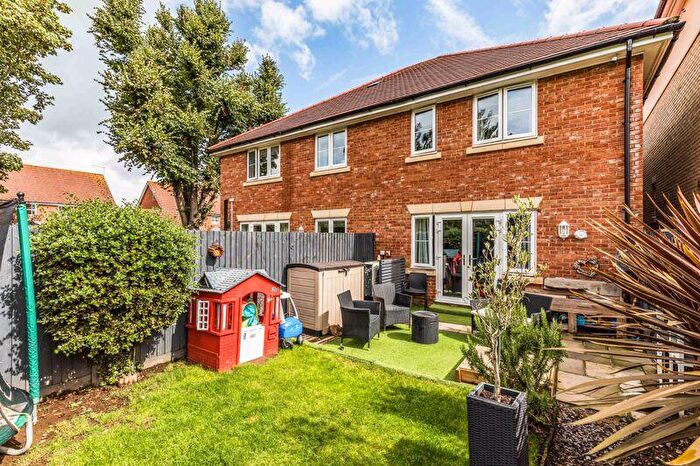 3 Bedroom Semi-Detached House For Sale In Gleave Close, Southsea, PO4