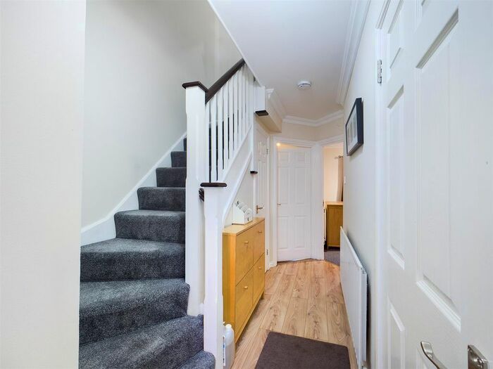 4 Bedroom Town House For Sale In Beverley Mews, Crawley RH10