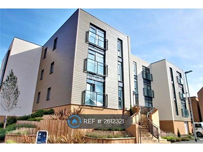 2 Bedroom Flat To Rent In Chelsea House, Taunton, TA1