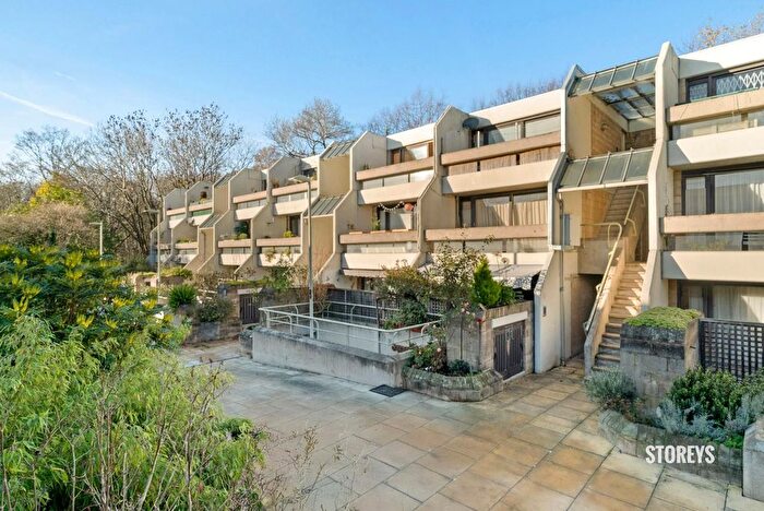 1 Bedroom Flat To Rent In Lulot Gardens, Camden, London, N19