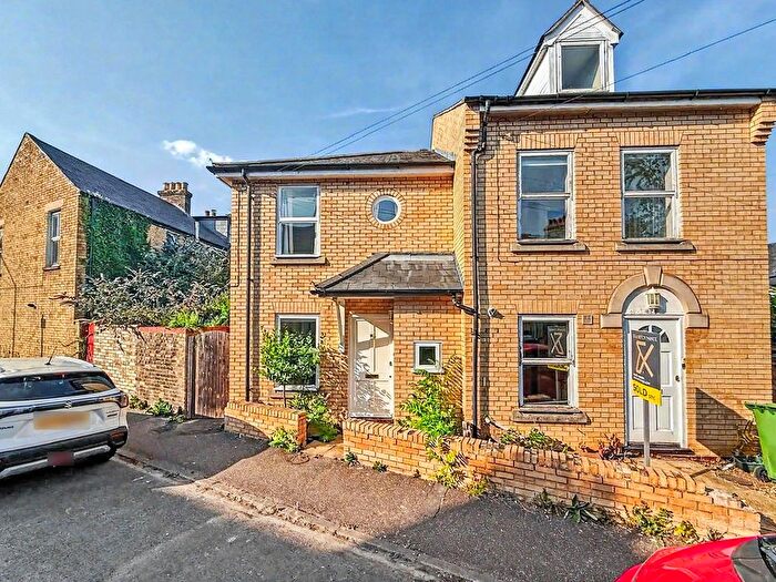2 Bedroom Semi-Detached House To Rent In Clare Street, Cambridge, Cambridgeshire, CB4