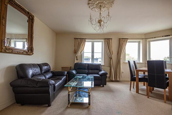2 Bedroom Apartment For Sale In Edgefield, West Allotment, Newcastle Upon Tyne, NE27