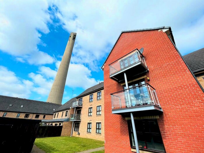 2 Bedroom Apartment To Rent In Standside, Northampton, NN5