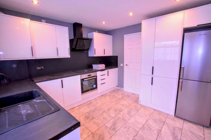 3 Bedroom End Of Terrace House To Rent In Westray, Hemel Hempstead HP3