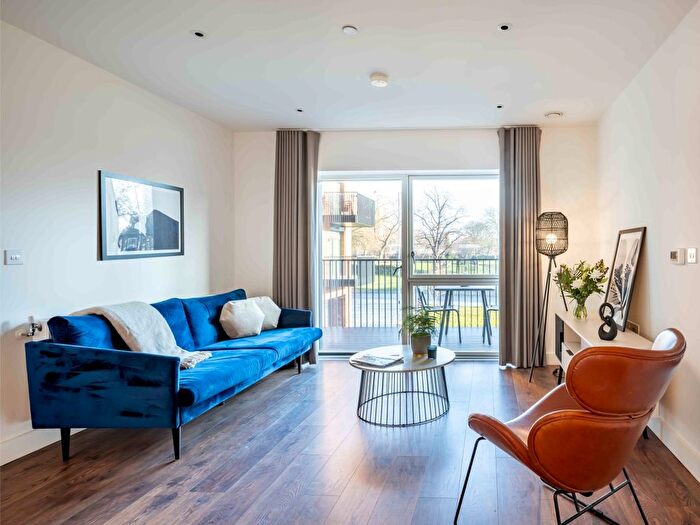 2 Bedroom Flat To Rent In Barking Wharf Square, Barking, IG11