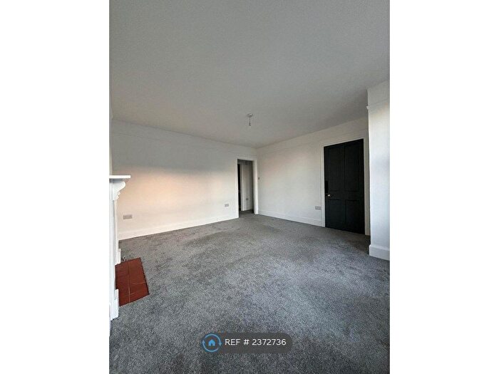 1 Bedroom Flat To Rent In Corporation Road, Plymouth, PL2