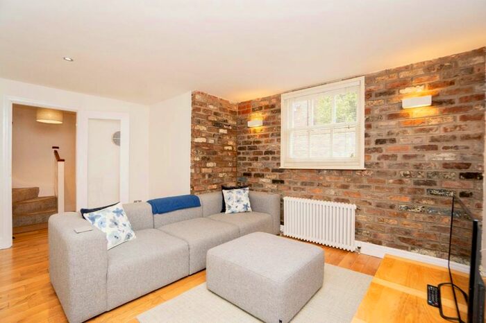 2 Bedroom Detached House To Rent In Back Canning Street, Liverpool, Merseyside, L8