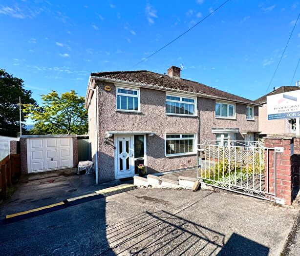 3 Bedroom Semi-Detached House For Sale In Llwyn-Onn, Penderyn, Aberdare, CF44
