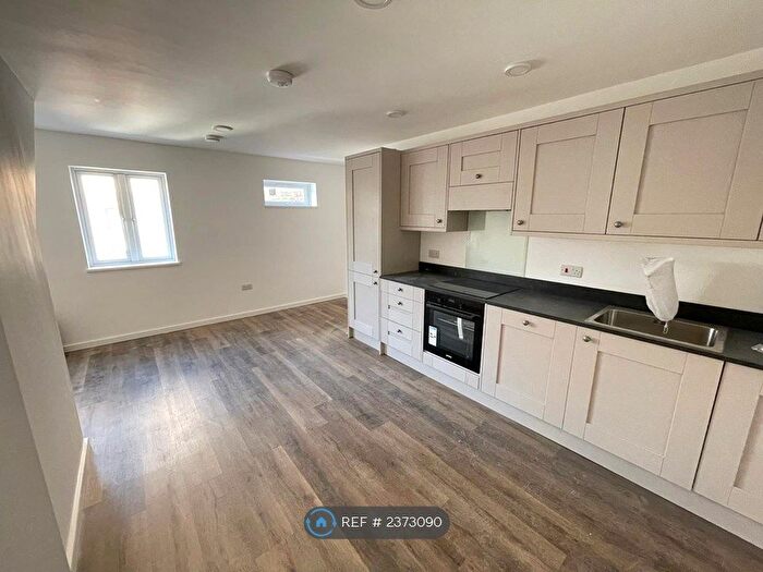 2 Bedroom Flat To Rent In Cornflower House, Luton, LU1