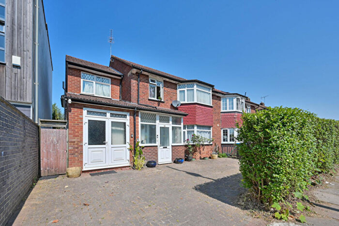 7 Bedroom Semi-Detached House For Sale In The Mall, Kenton, Harrow, HA3