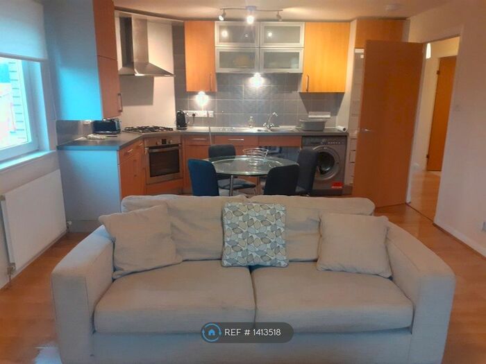 2 Bedroom Flat To Rent In Bothwell Road, Aberdeen, AB24