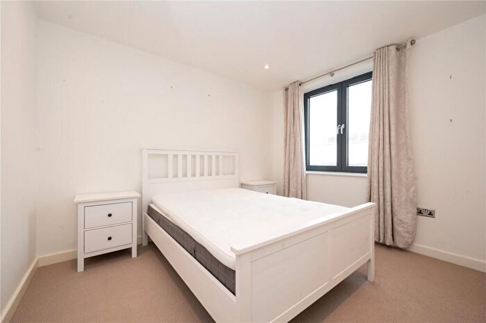 1 Bedroom Flat To Rent In Apex House, Camp Road, St Albans, Hertfordshire, AL1