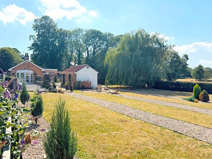 3 Bedroom Detached Bungalow For Sale In North Lodge, Hatkill Lane, Full Sutton, York, YO41