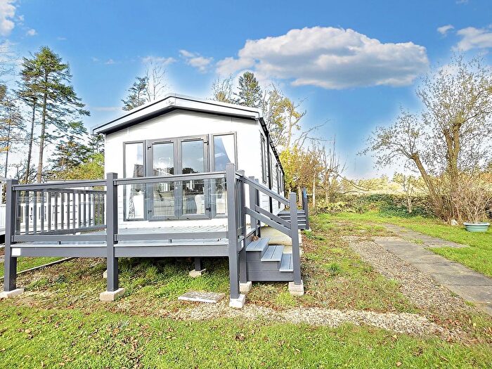 2 Bedroom Mobile/park Home For Sale In Lowgate, Hexham, NE46