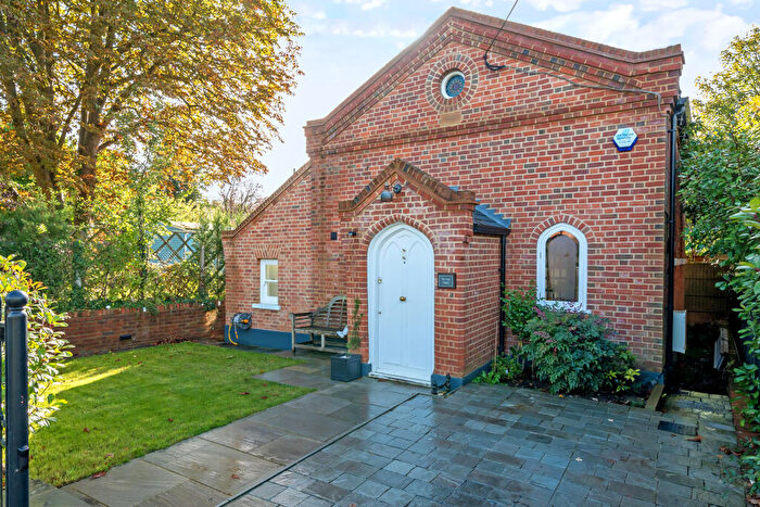 1 Bedroom Detached House For Sale In Paley Street, Maidenhead, SL6