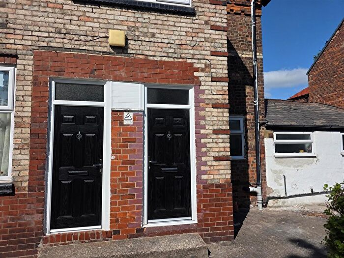 3 Bedroom Flat To Rent In Melton Road, Crumpsall, Manchester, M8