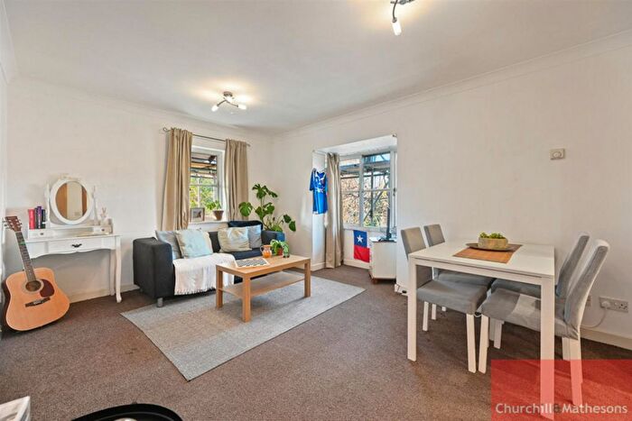 1 Bedroom Flat For Sale In Beechwood Grove, Acton, W3