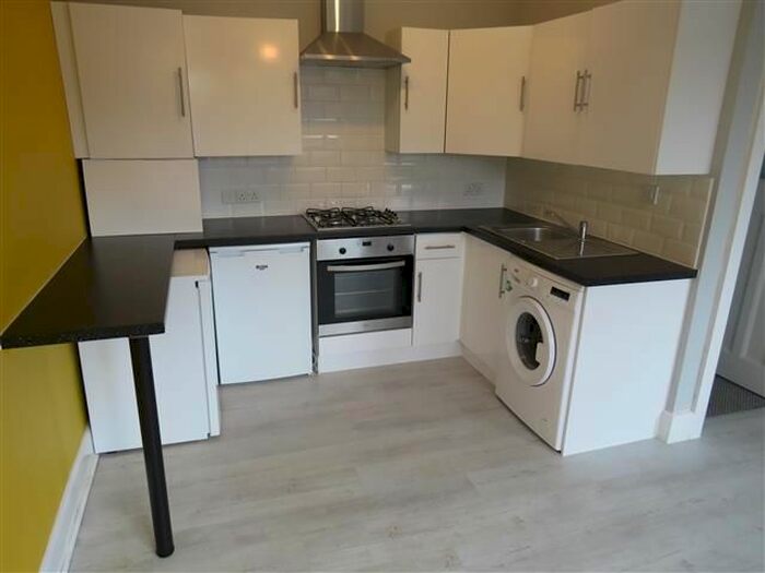 3 Bedroom Flat To Rent In Westby Road, Boscombe, Bournemouth, BH5